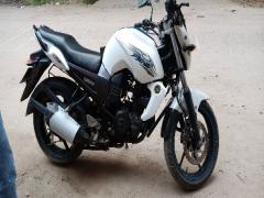 Yamaha FZs